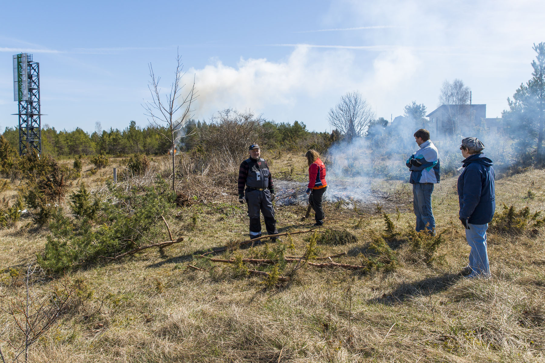 20140426-Kärdla-194.jpg - 26. aprill 2014. Talgupäev Kärdla rannas. Foto Mart Mõniste